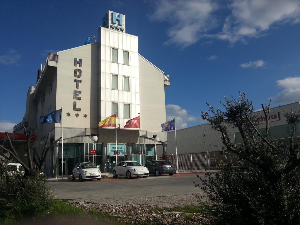 Hotel Ciudad De Фуенлабрада Екстериор снимка