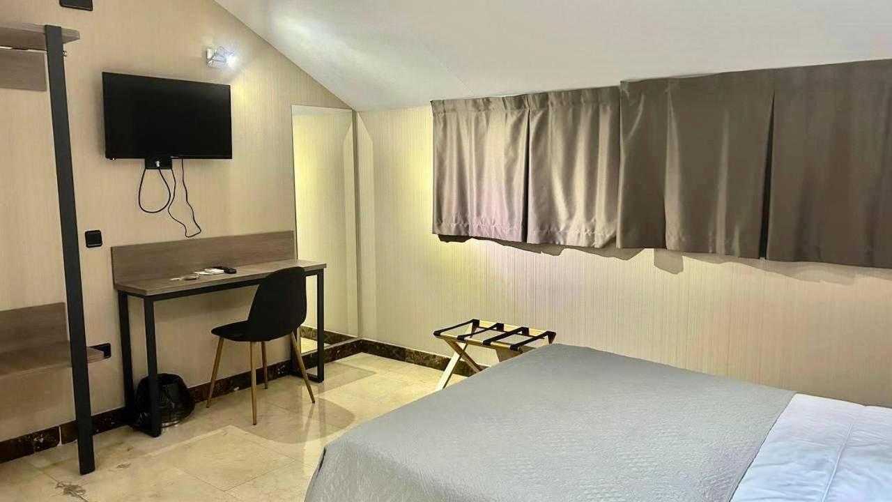 Hotel Ciudad De Фуенлабрада Екстериор снимка