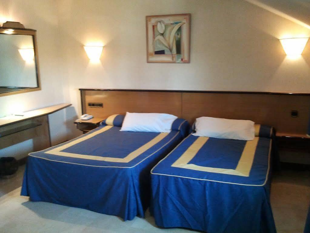 Hotel Ciudad De Фуенлабрада Екстериор снимка