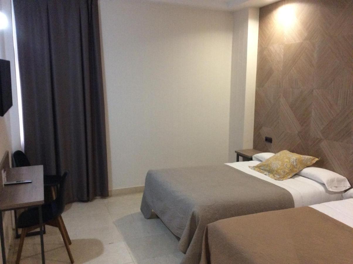 Hotel Ciudad De Фуенлабрада Екстериор снимка